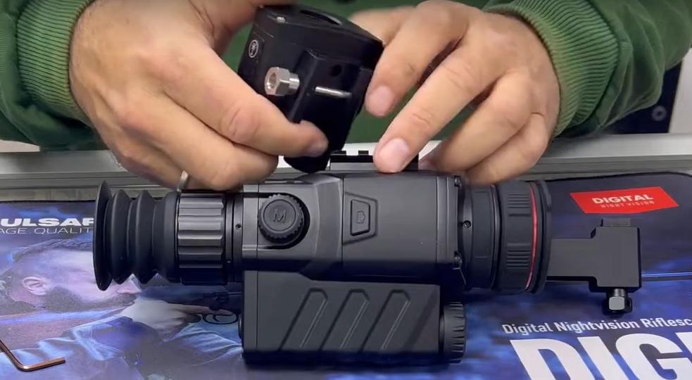 особенности EATECH D600LRF