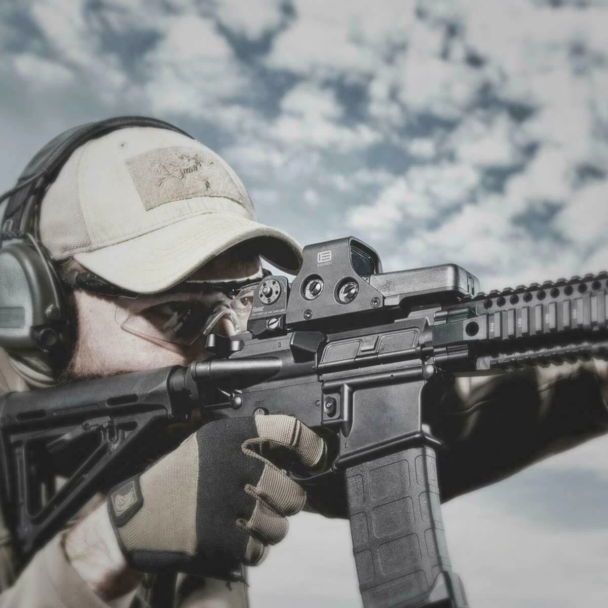 голографический коллиматорный прицел модель EOTech 552.A65