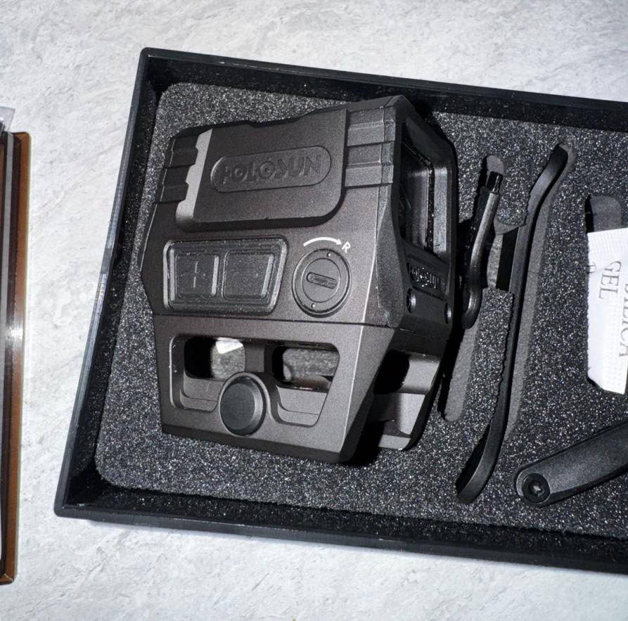 фото Holosun AEMS CORE X2-RD, красная марка