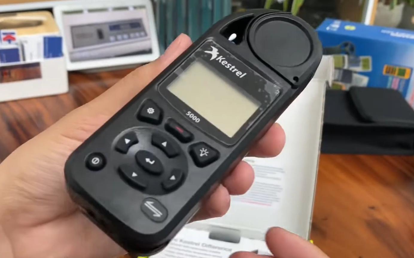 особенности Kestrel 5000 Environmental Meter / Black