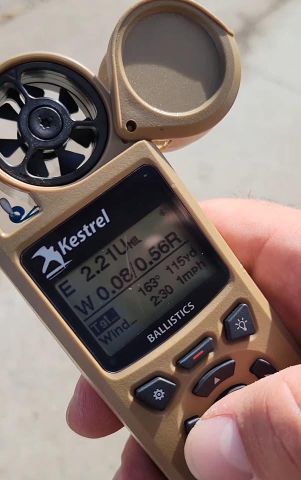 преимущества Kestrel 5500 с функцией LiNK + Vane Mount / Tan