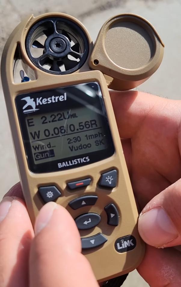 особенности Kestrel 5500 с функцией LiNK + Vane Mount / Tan