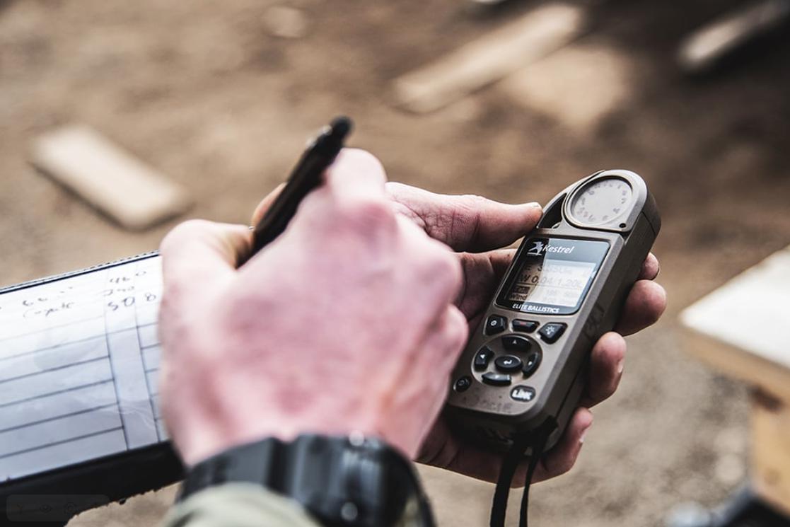 характеристики Kestrel 5700 Elite with Applied Ballistics с функцией LiNK / Tan