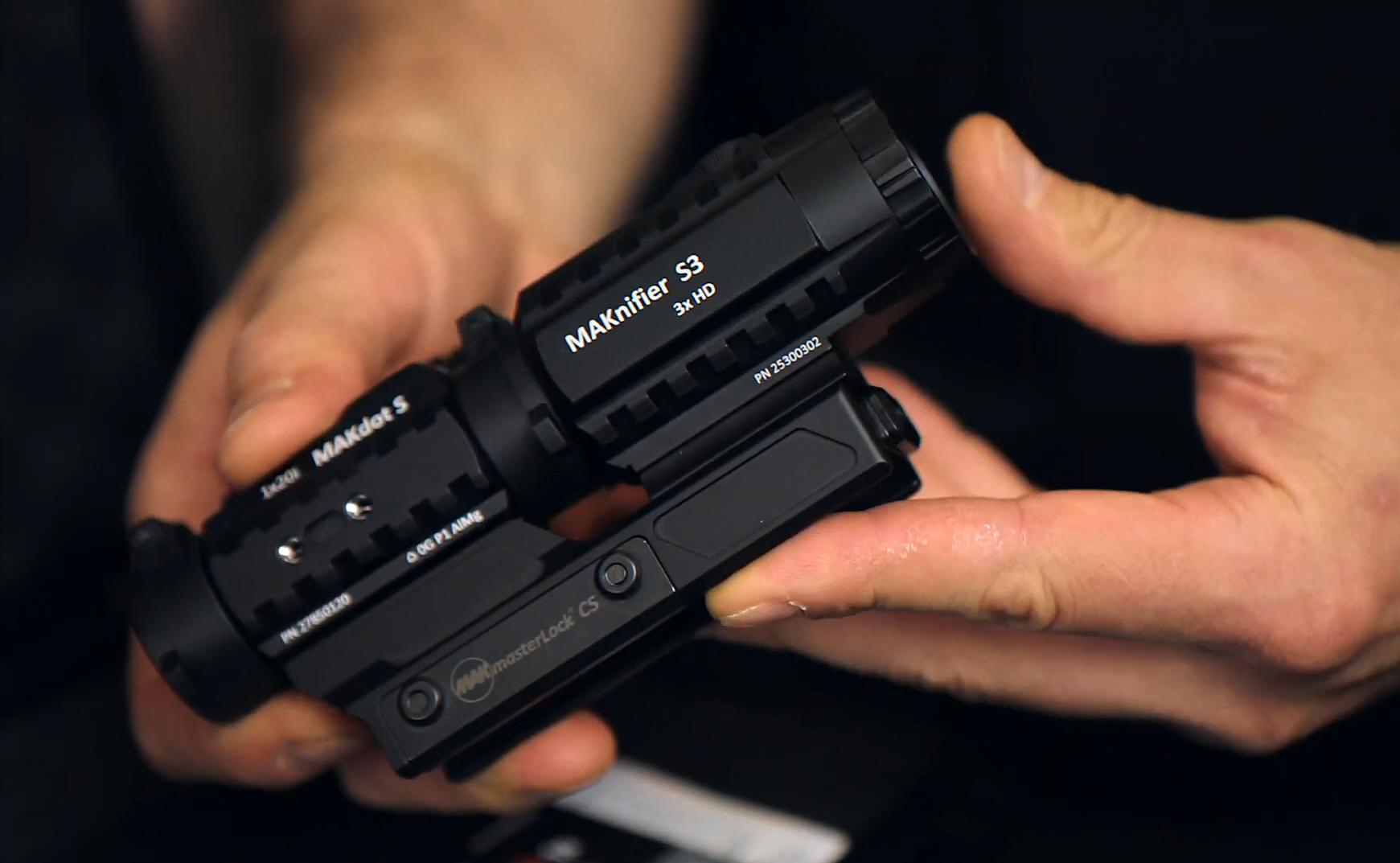 фото MAKnifier S3 с креплением MAKflip