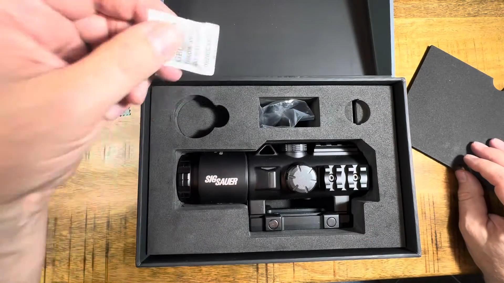 оптический прицел модель Sig Sauer BRAVO3 Prism Sight 3x24