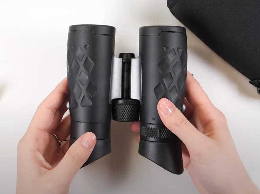 оптический бинокль Steiner BluHorizons 8x32
