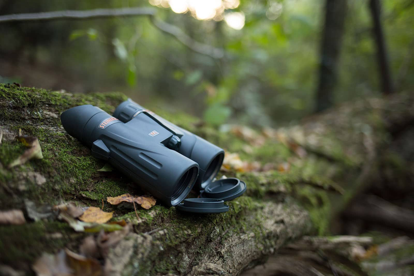 оптический бинокль модель Steiner SkyHawk 3.0 10x32