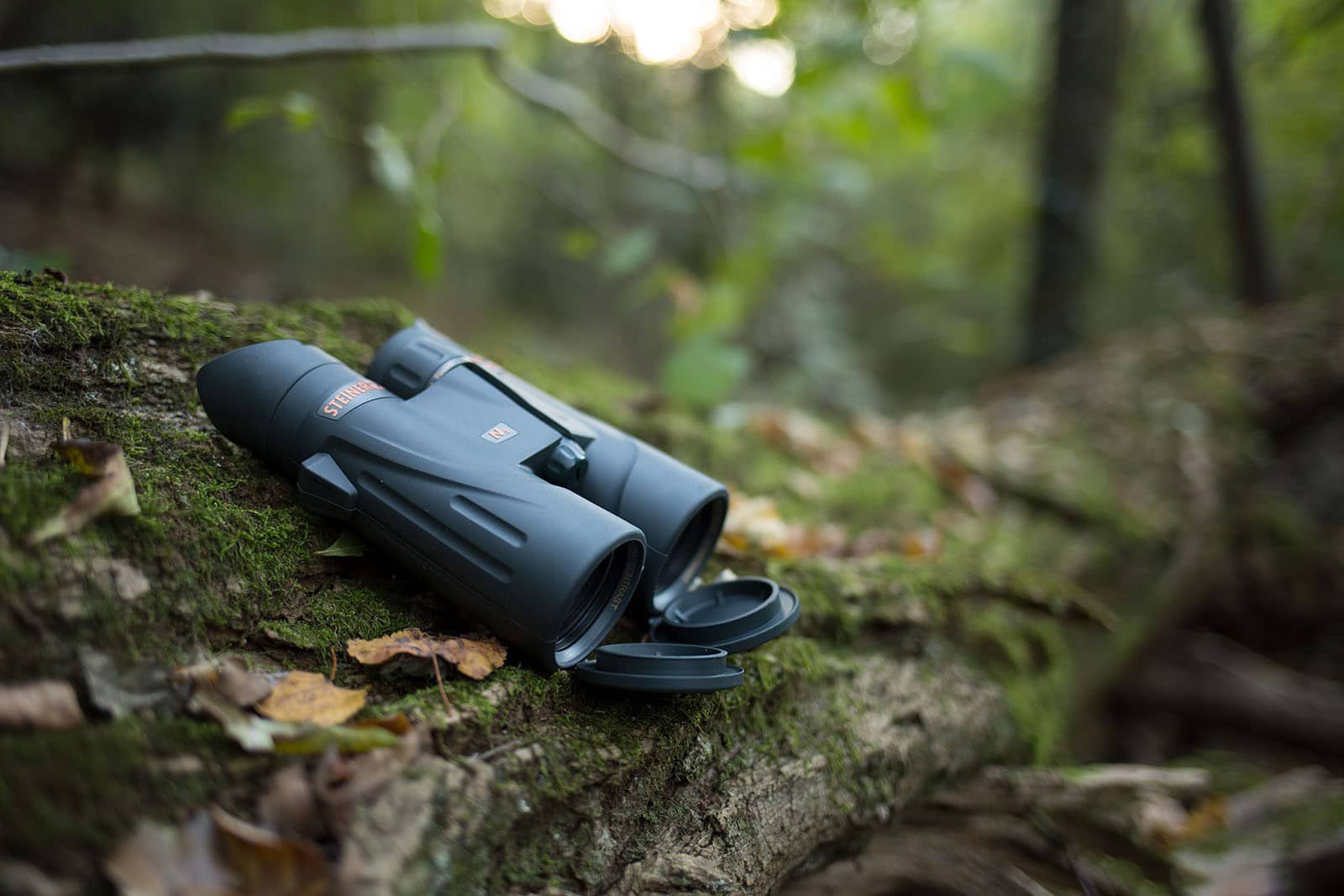 оптический бинокль модель Steiner SkyHawk 3.0 10x42