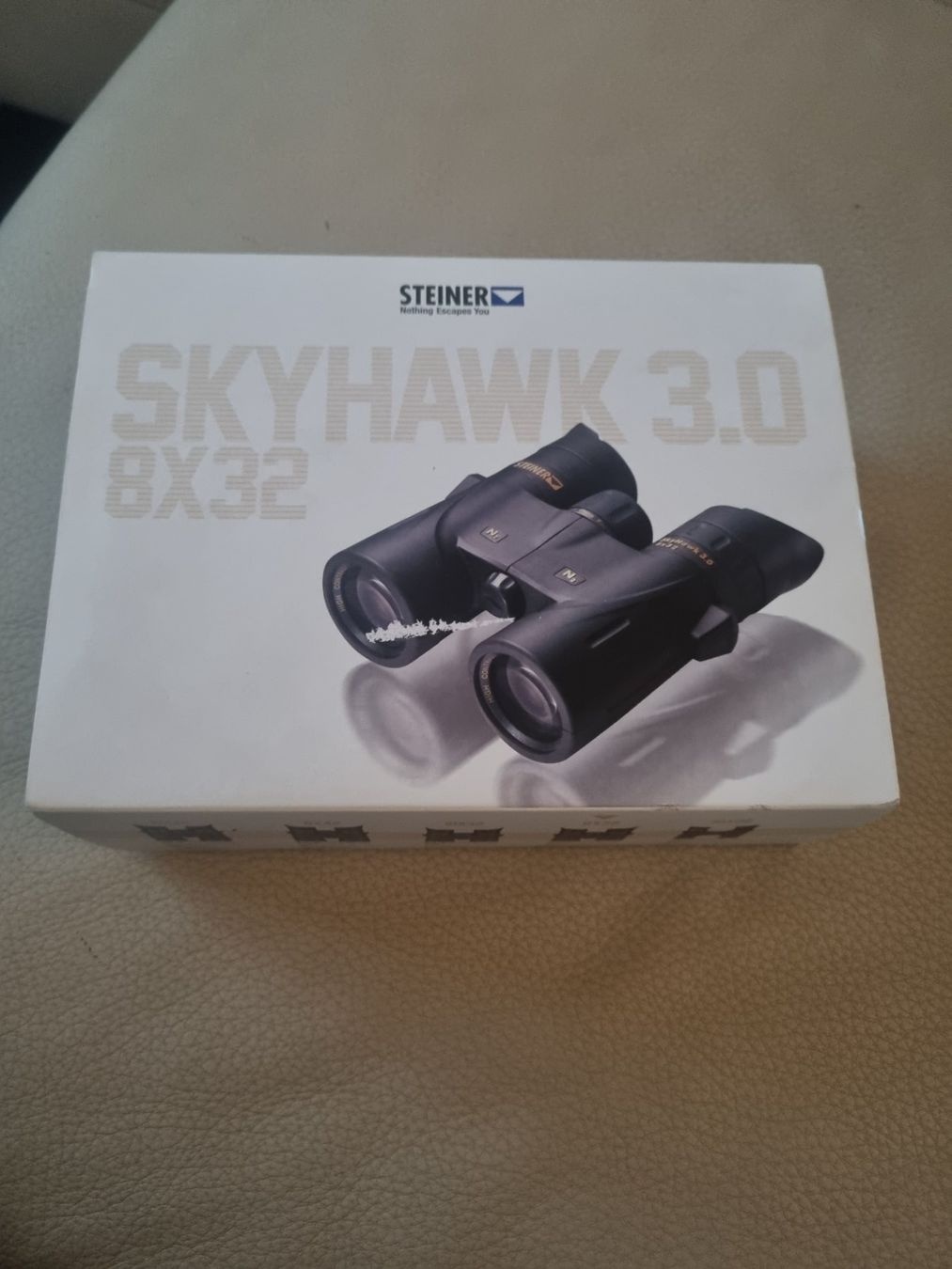 оптический бинокль модель Steiner SkyHawk 3.0 8x32