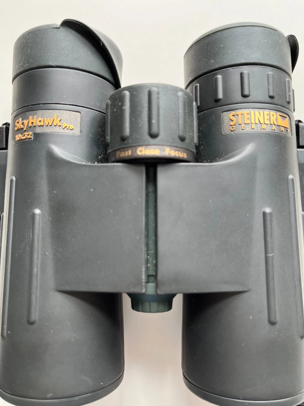 оптический бинокль Steiner SkyHawk Pro 10x32