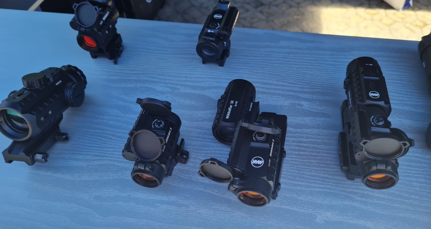 коллиматорные прицелы mak